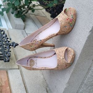 Vince Camuto 4 inch heels Size 8M